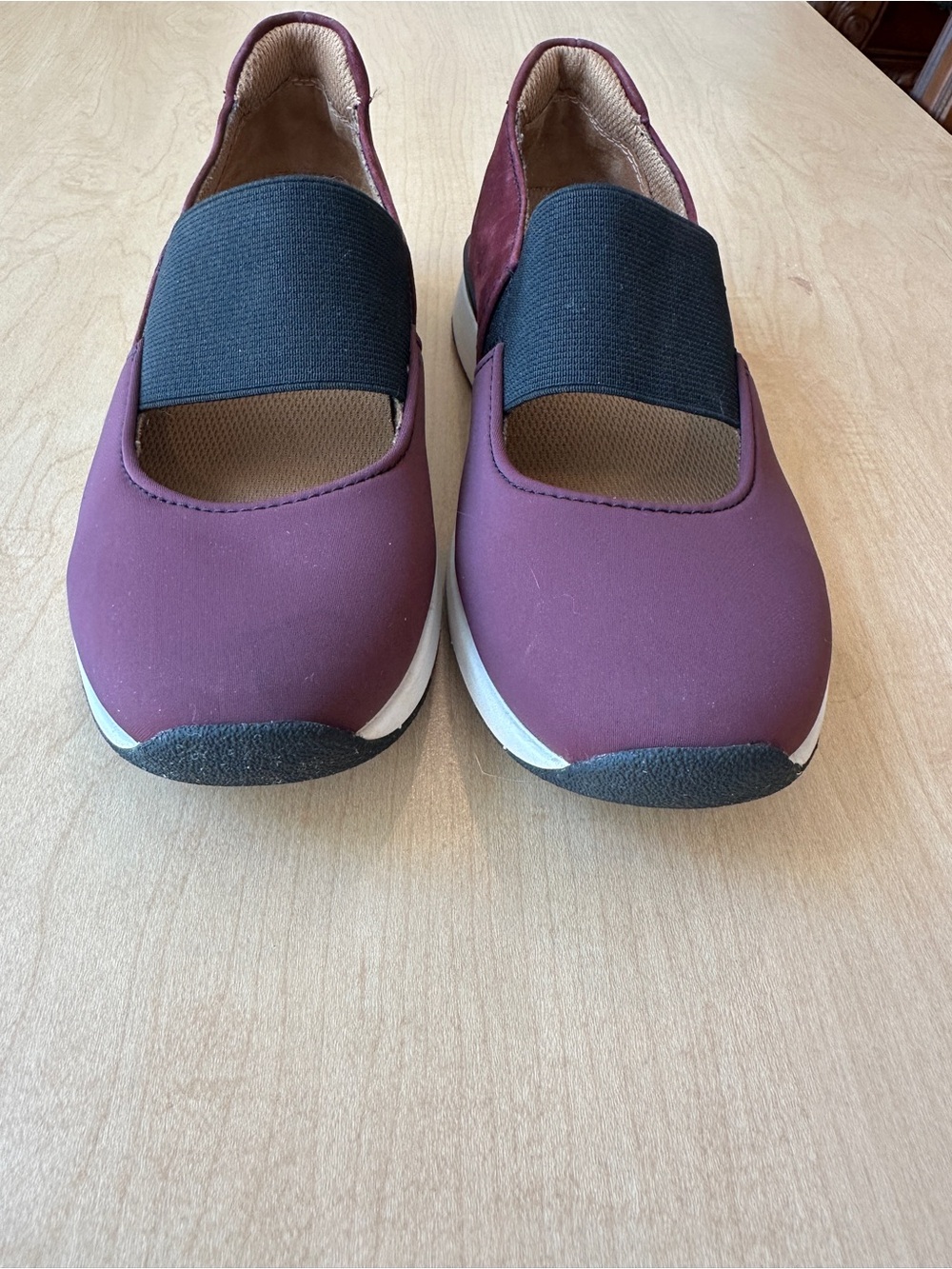 Vionic Cadee Women’s Slip-On Loafers in Wine - Size 5 - Picture 6 of 11